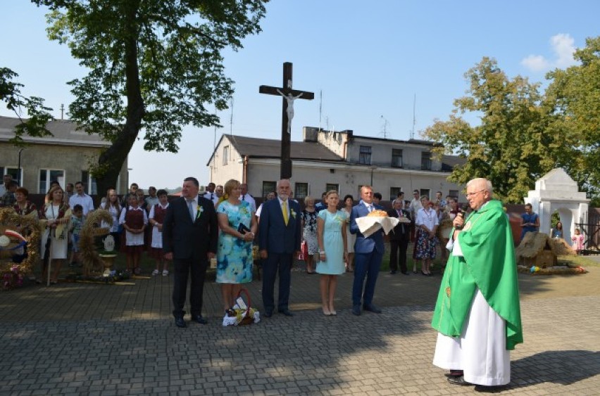 V Dożynki Powiatu Poddębickiego