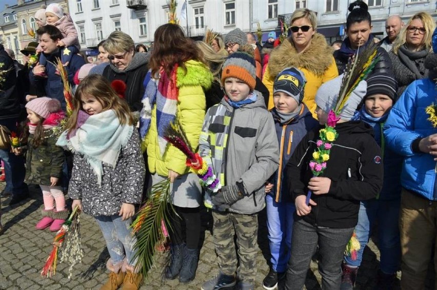 Niedziela Palmowa w Piotrkowie 2019. Procesja przejdzie...