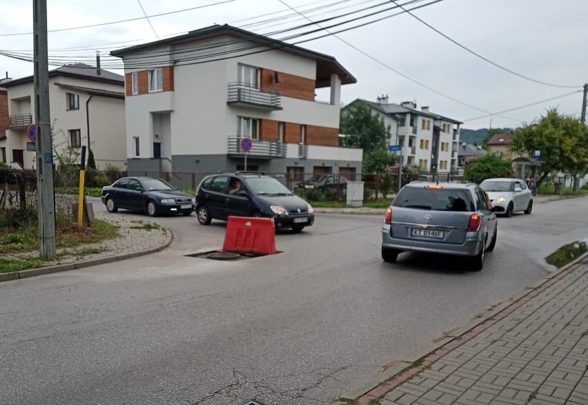 Potężny ruch i dodatkowe przeszkody na wyznaczonej trasie...