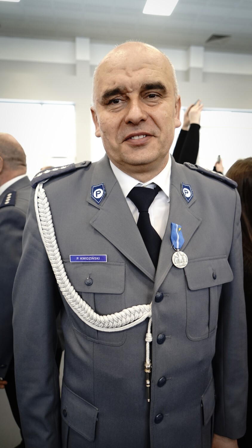 Asp. szt. Piotr Kwidziński otrzymał Medal Stulecia...