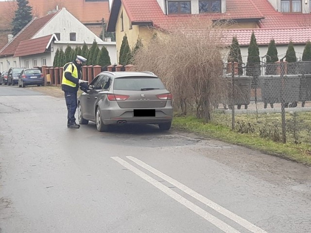 Skontrolowali 78 pojazdów w powiecie inowrocławskim. 62 kierujących złamało w tym zakresie przepisy