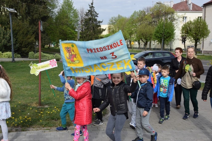 W Łasku przedszkolaki świętowały Dzień Ziemi [zdjęcia i wideo]