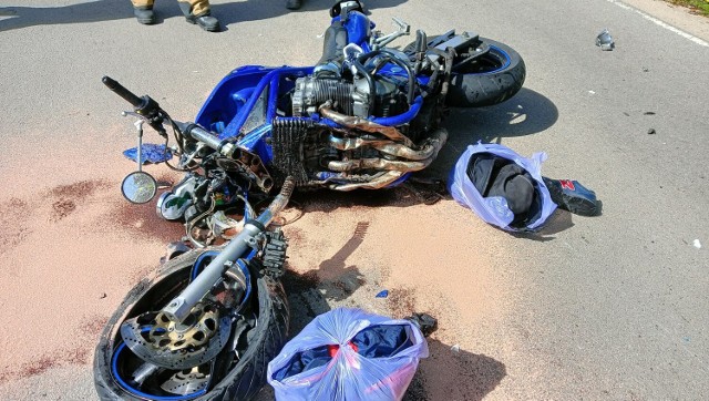 1 maja w Wyczechowie doszło do wypadku drogowego z udziałem motocyklisty i samochodu osobowego.