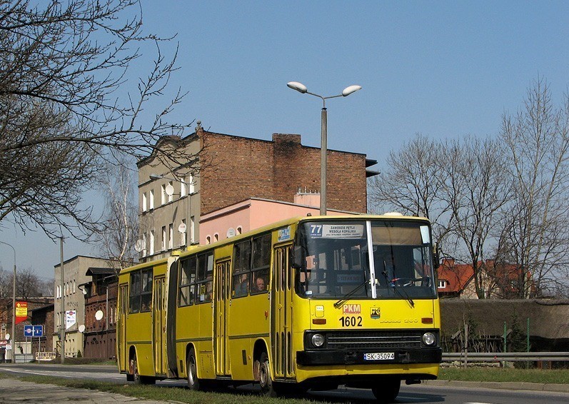 Dlaczego linie do Mysłowic obsługują ikarusy? Bo nowe autobusy jeżdżą pod dworzec PKP w Katowicach