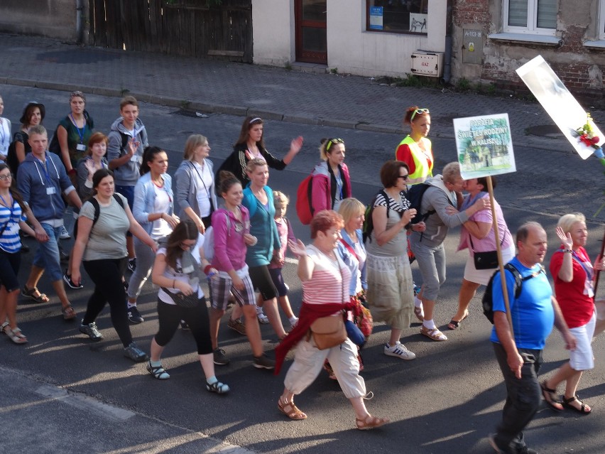 !2 grup pielgrzymów z Kalisza i 11 grup promienistych z...