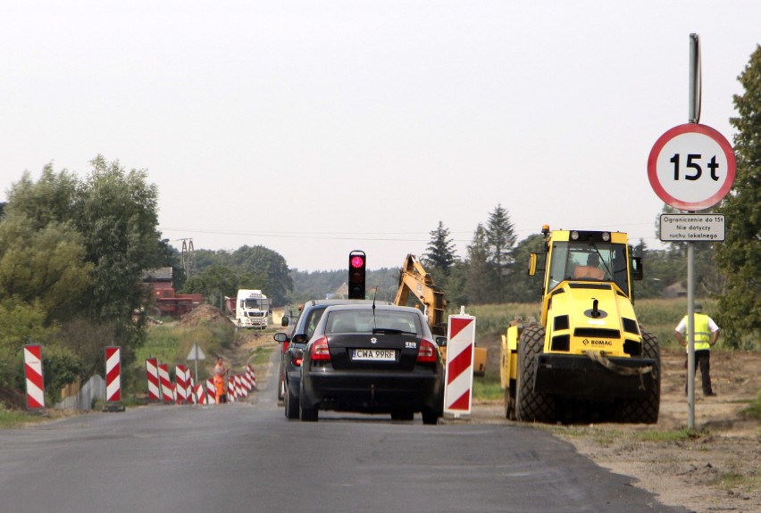 Trwa przebudowa drogi od Wąbrzeźna do Stolna utrudnienia w...