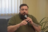 "Zabawa w chowanego": W nowym filmie braci Sekielskich występuje adwokat Artur Nowak z Chodzieży