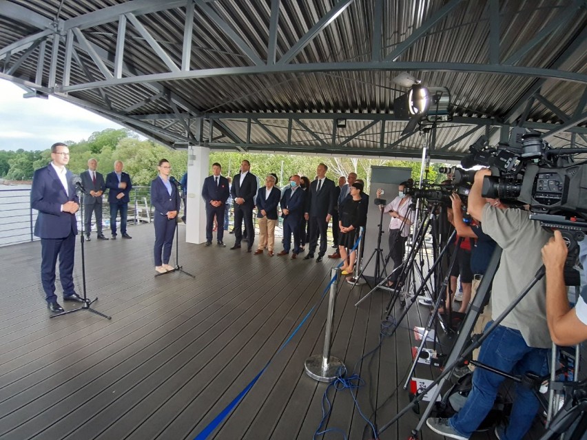 Mateusz Morawiecki w Szczecinku. W tle Polski Bon Turystyczny [zdjęcia]