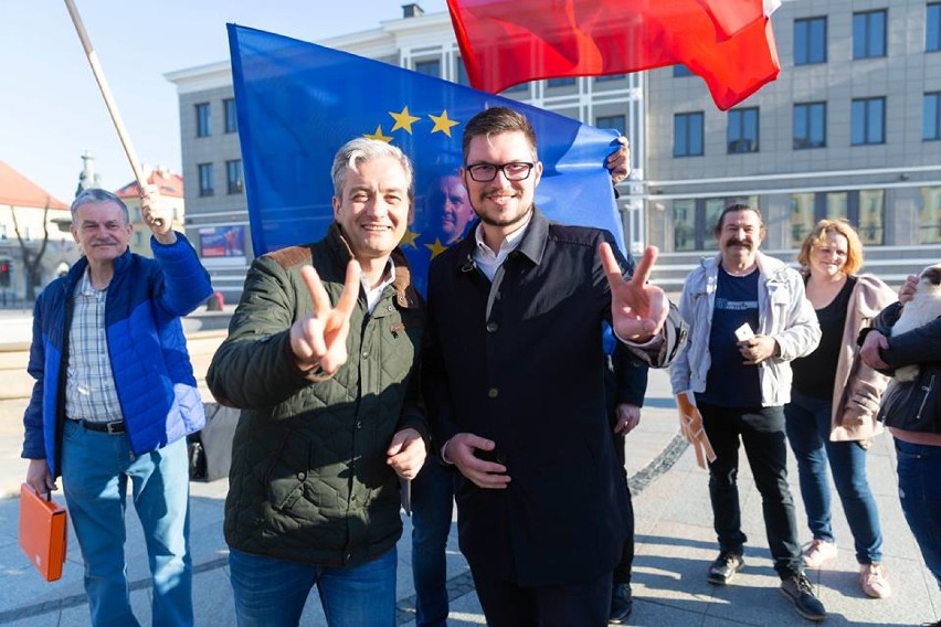 Robert Biedroń odwiedził Puszczę Białowieska i spotkał się z...