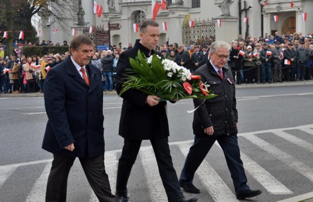 Święto Niepodległości w Piotrkowie, 11 listopada 2020: Odwołano uroczystości z powodu epidemii koronawirusa (zdjęcia z 11.11.2019)