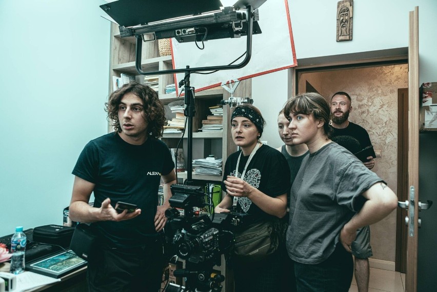 W Stalowej Woli osiem ekip nagrywało film „Nóż”, będzie do obejrzenia w lutym. Zobacz zdjęcia z planu