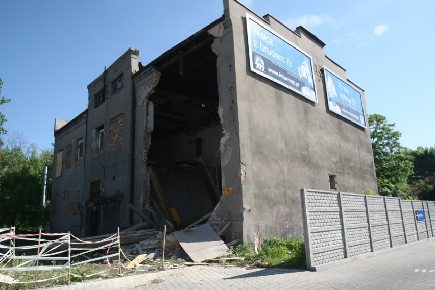 Katastrofa budowlana w Chorzowie. Zawaliła się ściana kolejnej kamienicy [ZDJĘCIA]