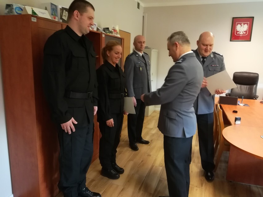 Ślubowanie nowych policjantów w KPP w Radomsku