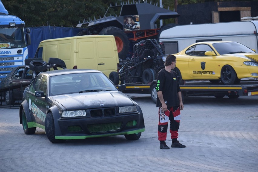 Jastrzębianie podziwiali popisy kaskaderskie pod halą