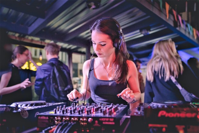 Pochodząca z Zielonej Góry DJ-ka Paka (Paulina Sapun) zagra w rodzinnym mieście sobotę, 30 listopada 2019 r., na Sensor Underground w JazzKino (ul. Sobieskiego)