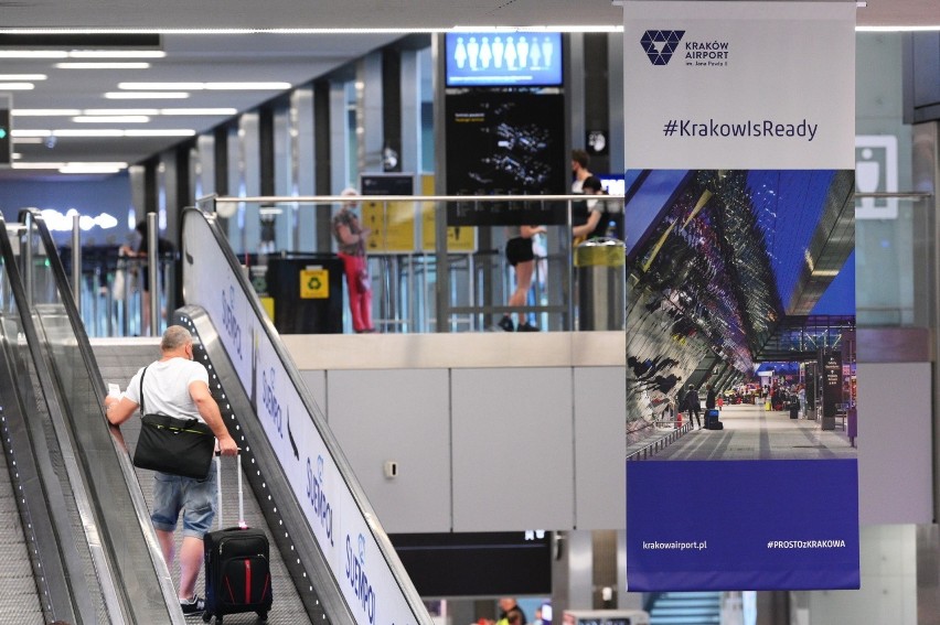 Lotnisko Kraków-Balice: budowa nowego pasa startowego na razie nie ruszy. Wyrok Naczelnego Sądu Administracyjnego po myśli protestujących