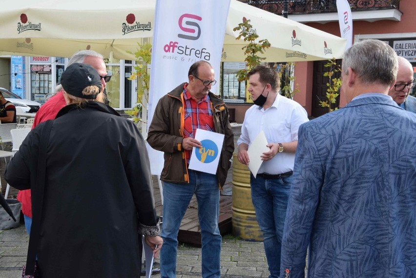 Na Rynku w Inowrocławiu odbyła się akcja protestacyjna w...