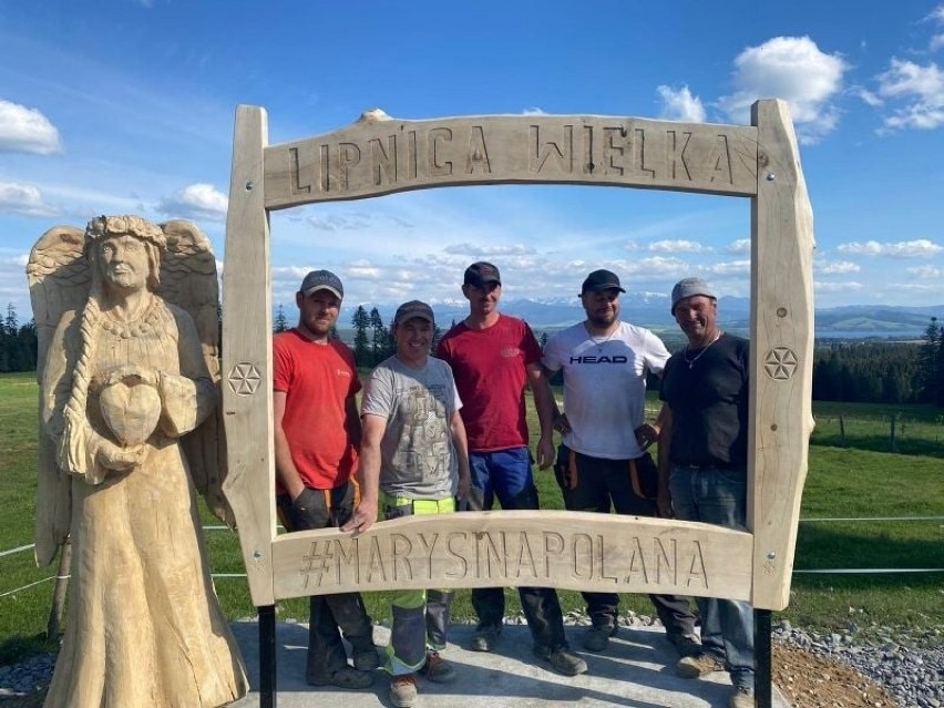 Orawa. Nowa atrakcja z widokiem na panoramę Tatr. Na Marysinej Polanie pod Babią Góra stanął Anioł Niepodległości [ZDJĘCIA]