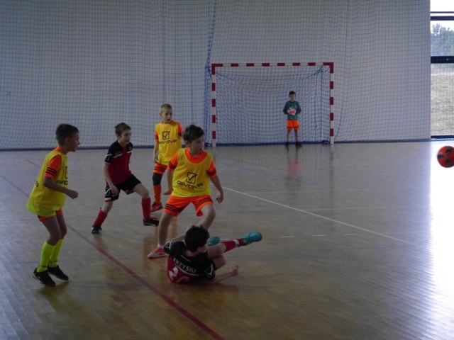 OKSiT w Gminie Puck: Halowy Turniej Piłki Nożnej dla rocznika 2007 - Leśniewo