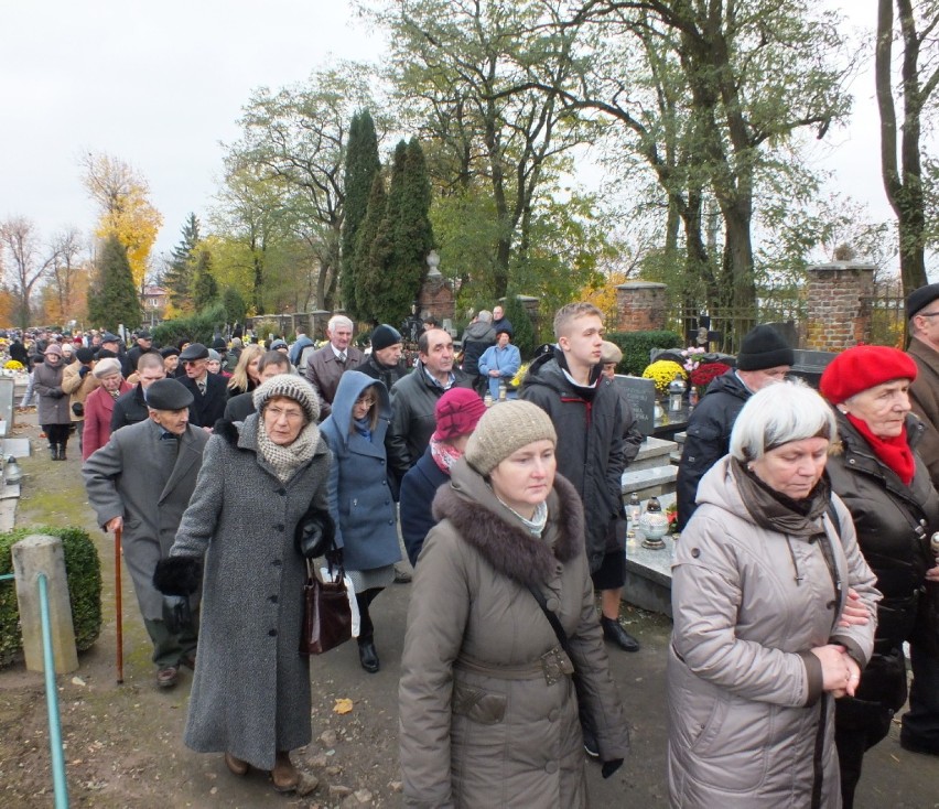 Wszystkich Świętych na cmentarzu parafialnym w Kraśniku...