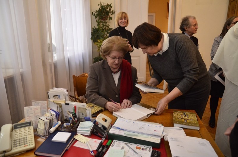 Poznań: Tłumy na promocji książki Hanny Suchockiej