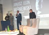 Chełm. Pisarz Janusz Leon Wiśniewski gościł w chełmskiej bibliotece (ZDJĘCIA)