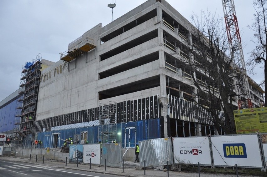 Wrocław. Nowy parking w centrum miasta prawie gotowy. Ile będzie kosztowało parkowanie?