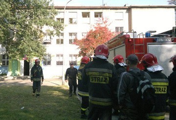 Ewakuacja Gimnazjum nr 4 przy Tuwima. W szkole rozpylono gaz pieprzowy.