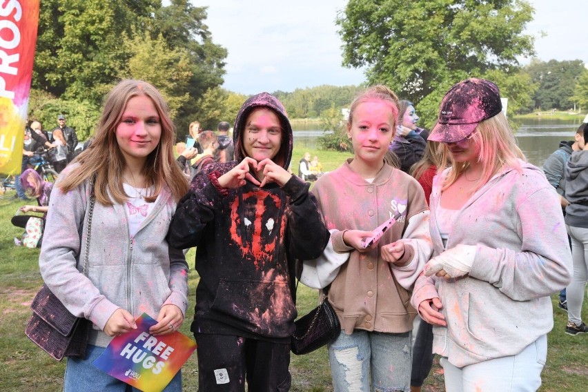 Co za szaleństwo! Podczas Święta Kolorów nad zalewem w Kielcach bawiły się całe rodziny. Zobacz zdjęcia