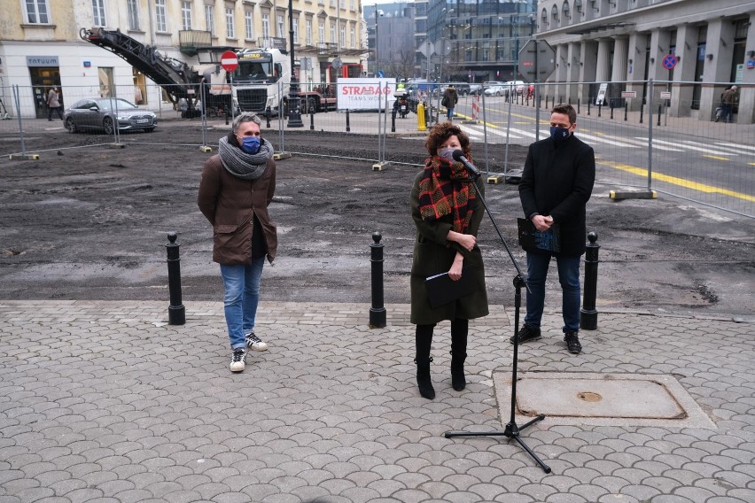 Rozpoczęto przebudowę pl. Pięciu Rogów. Na miejscu robotnicy i sprzęt. Trzaskowski tworzy nowe centrum Warszawy