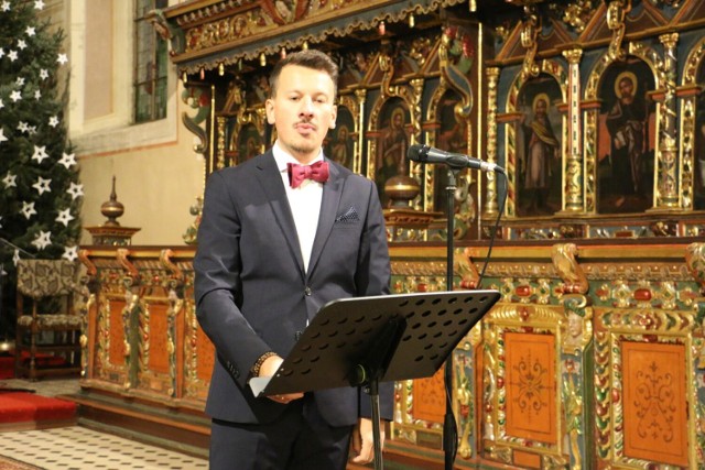 Aleksander Kamedulski z recitalem kolęd w nieszawskiej Farze.