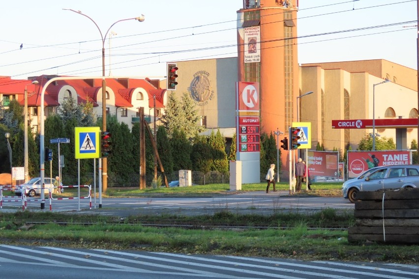 Nowa sygnalizacja świetlna na drodze wojewódzkiej 910 (al....