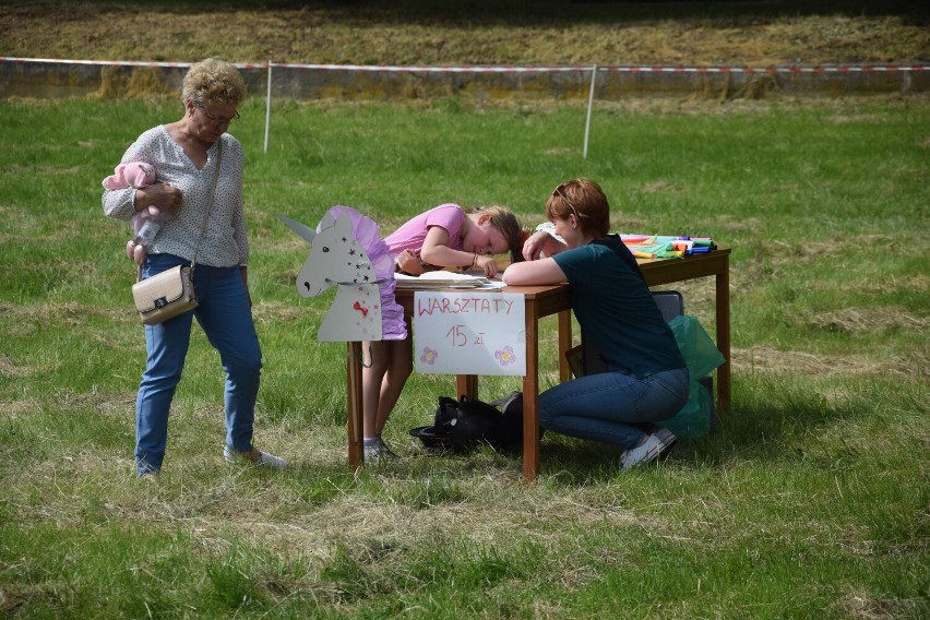 Majówka na Parkowej w Brodnicy. Mieszkańcy miejscowości bawili się podczas niedzielnego festynu [zdjęcia]