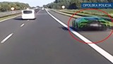 Piracki rajd lamborghini pasem awaryjnym autostrady A4 pod Brzegiem. Kierowcy szuka policja [WIDEO]