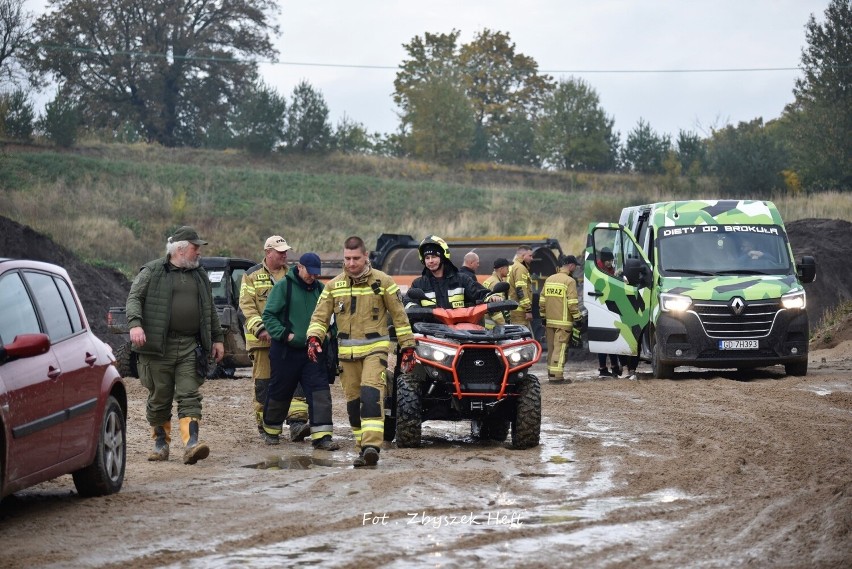 W żwirowni w Sulicicach (gmina Krokowa) kierowcy - strażacy...