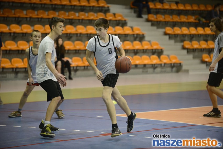 Młodzieżowy kosz za nami, czas na ligę i charytatywny basket