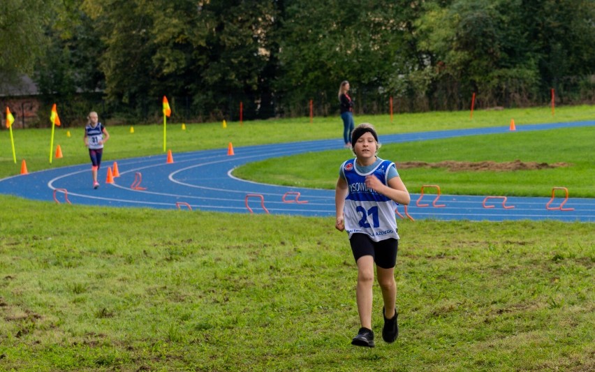 Dziesiątki młodych sportowców w zawodach „Biathlon Dla Każdego” w Mieroszowie! Zdjęcia