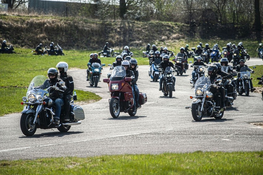 Otwarcie sezonu motocyklowego w Koszalinie. Parada i moc...