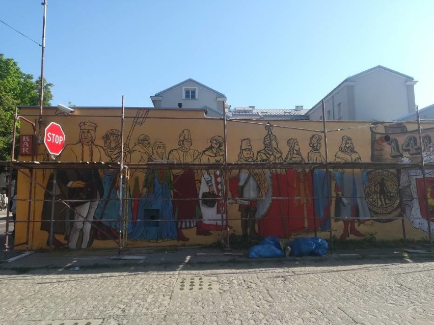 Mural upamietni żołnierzy z 33. Pułku Piechoty. Malowidło powstanie przy ul. Polowej [zdjęcia]