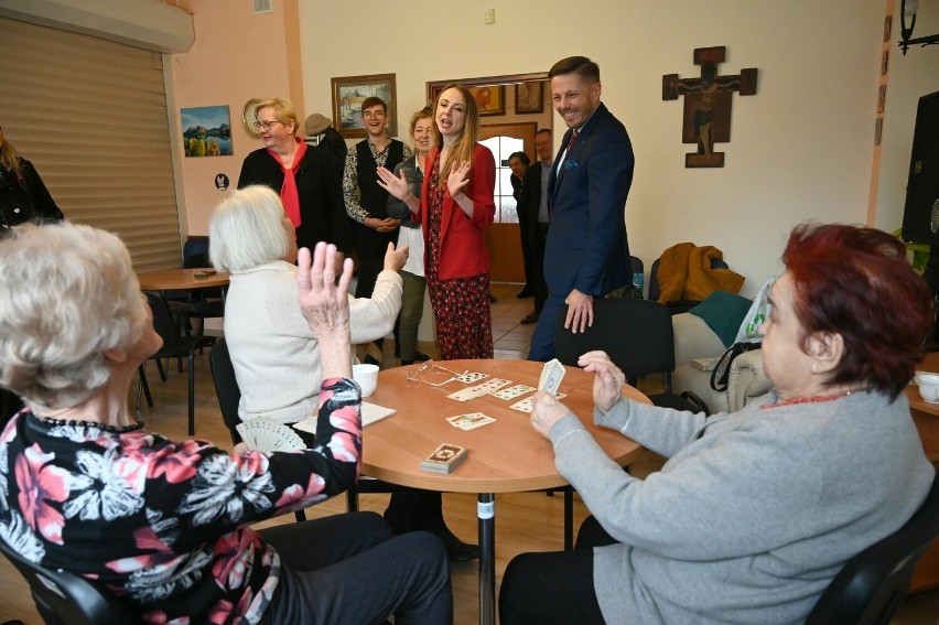  Ministra Rodziny, Pracy i Polityki Społecznej gościła w Kielcach. Spotkała się z seniorami. Zobacz zdjęcia 