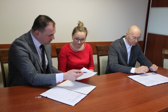 Podpisano umowę na budowę Centrum Kultury i Usług Społecznych w Druzbicach