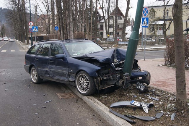 Wypadek na skrzyżowaniu ulic Tetmajera i Grunwaldzkiej w Zakopanem