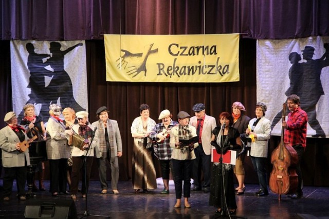 Kabaret „Czarna Rękawiczka” działający przy Uniwersytecie Trzeciego Wieku w Oświęcimiu, wystąpi w Wadowicach