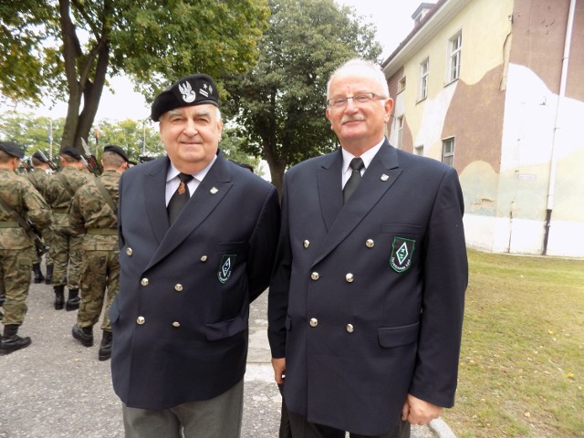 Andrzej Miernicki i Stefan Kozak z zarządu stowarzyszenia