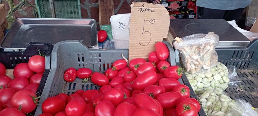 Pomidory, tym razem lima, za 5 złotych.