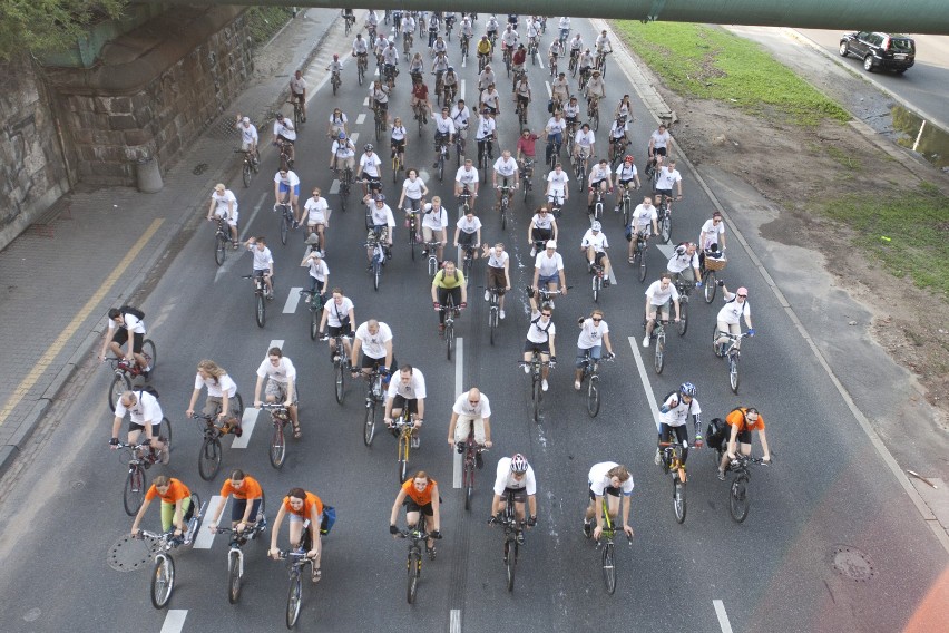 Rowerzyści w hołdzie powstańcom