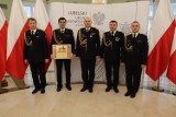 Nagrody, awanse i odznaki dla wyróżniających się strażaków z Zamościa