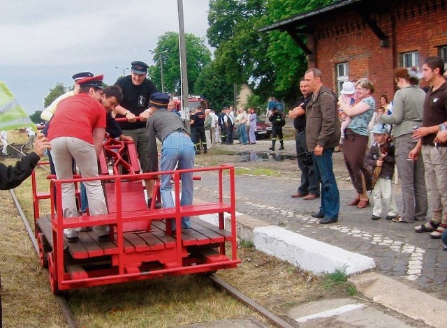 Pasażerowie  będą mogli w Krobi ścigać się drezynami