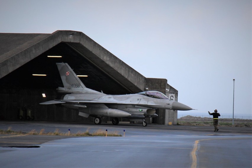 F16 z Łasku zakończyły dyżur bojowy na Islandii. Polski kontyngent na Islandii ZDJĘCIA