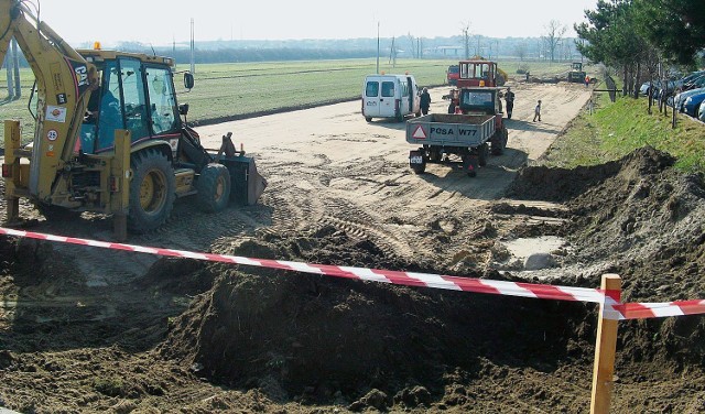 Budowany nasyp pod nową drogę w Gostyniu ma być lepiej zabezpieczony, aby nie osiadał